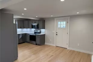 863 Main St, East Greenwich, RI 02818 - Photo 5