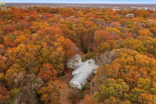 101 Cobble Hill Rd, Lincoln, RI 02865 - Photo 5