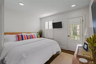 8 Cross St, Newport, RI 02840 - Photo 21