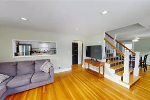 35 Welfare Ave, Warwick, RI 02888 - Photo 3