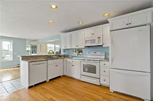 18 Warren Ave, Middletown, RI 02840 - Photo 13