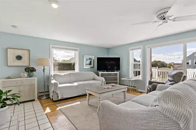 18 Warren Avenue, Middletown, RI 02840 - Photo 5