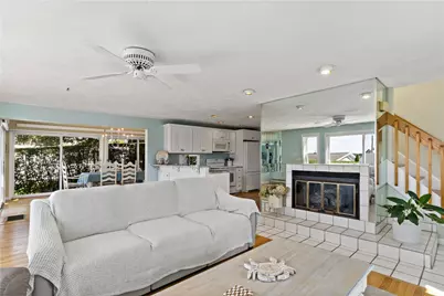 18 Warren Avenue, Middletown, RI 02840 - Photo 3