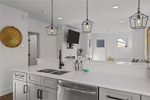 8 Cross St, Newport, RI 02840 - Photo 9