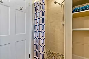 6 Gladding Ct, Newport, RI 02840 - Photo 11