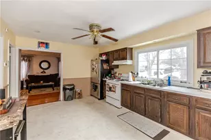 10 Mott St, Johnston, RI 02919 - Photo 31