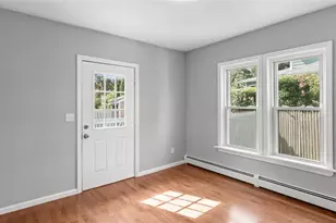 34 Chapin Ave, Warwick, RI 02889 - Photo 5