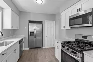 34 Chapin Ave, Warwick, RI 02889 - Photo 9