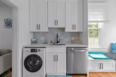 13 Sherman Street, Newport, RI 02840 - Photo 5