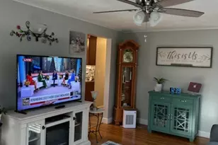 859 Pontiac Ave, Cranston, RI 02910 - Photo 7