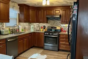 859 Pontiac Ave, Cranston, RI 02910 - Photo 13