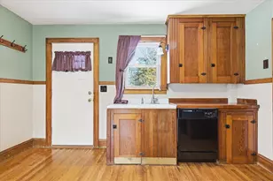 34 Diamond Hill Rd, Hopkinton, RI 02808 - Photo 9