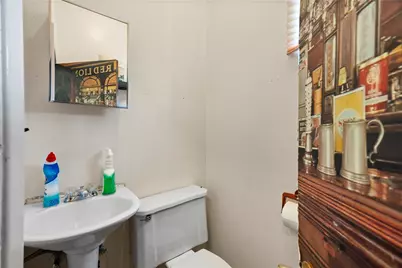 1689 Warwick Avenue, Warwick, RI 02889 - Photo 19