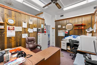 1689 Warwick Avenue, Warwick, RI 02889 - Photo 15