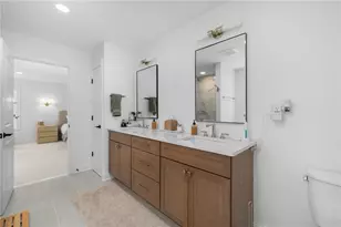 73 Lantern Hl Dr, Cranston, RI 02921 - Photo 23