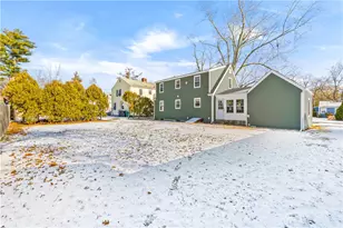 111 Canna St, Warwick, RI 02888 - Photo 31