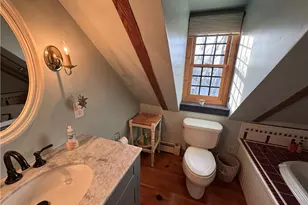 9 Thames St, Newport, RI 02840 - Photo 25