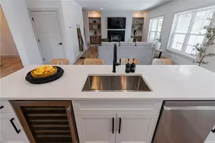 299 Jastram St, Providence, RI 02908 - Photo 11