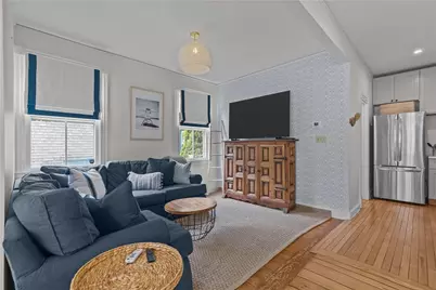 65 Kingston Avenue, Newport, RI 02840 - Photo 3