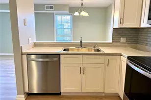 101 Marlborough St, East Greenwich, RI 02818 - Photo 7