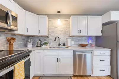 619 Armistice Boulevard, Pawtucket, RI 02861 - Photo 3