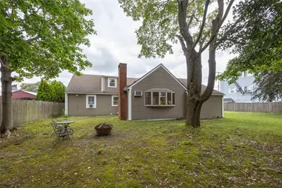 619 Armistice Boulevard, Pawtucket, RI 02861 - Photo 19