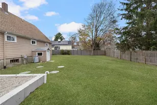 374 Crandall Rd, Tiverton, RI 02878 - Photo 25