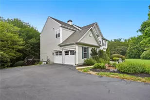40 Wild Rose Ct, South Kingstown, RI 02879 - Photo 11