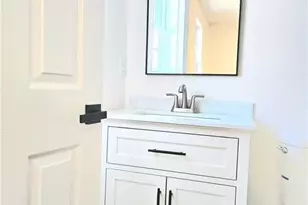 255 Ohio Ave, Providence, RI 02905 - Photo 3