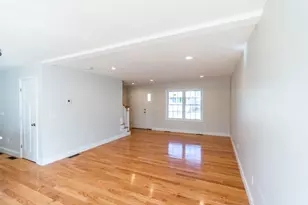 100 Brentwood Ave, Warwick, RI 02886 - Photo 7