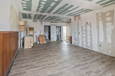 255 Main Street, Pawtucket, RI 02860 - Photo 17