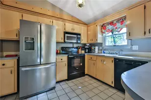 634 Buck Hill Rd, Burrillville, RI 02859 - Photo 15