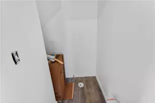 154 Waterman Ave, North Providence, RI 02911 - Photo 19