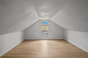 73 Trenton St, Providence, RI 02906 - Photo 21