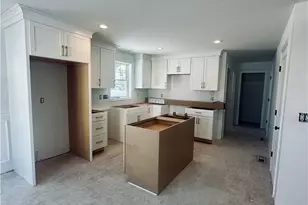 10 Dale Ave, Cranston, RI 02910 - Photo 7