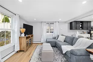 267 Green End Ave, Middletown, RI 02842 - Photo 1