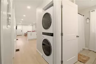 272 Sayles St, Providence, RI 02905 - Photo 23