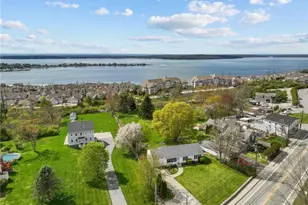 1037 Main Rd, Tiverton, RI 02878 - Photo 13