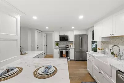 51 Poplar Street #3, Newport, RI 02840 - Photo 3