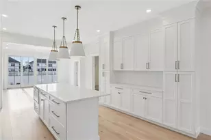 8 Lookout Ln, Portsmouth, RI 02871 - Photo 7