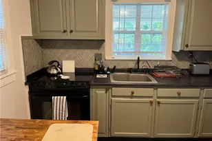 381 3rd Beach Rd, Middletown, RI 02842 - Photo 5