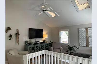 83 Eustis Avenue, Newport, RI 02840 - Photo 5