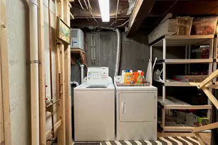 83 Eustis Ave, Newport, RI 02840 - Photo 21