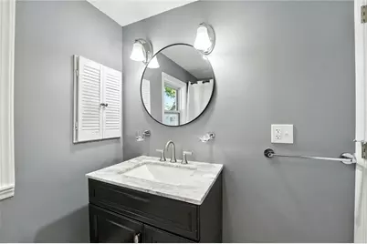 32 Carver Street, Pawtucket, RI 02860 - Photo 13