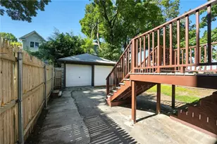 32 Carver St, Pawtucket, RI 02860 - Photo 27