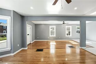 32 Carver St, Pawtucket, RI 02860 - Photo 11