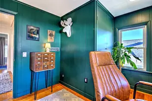 46 Highland St, Cranston, RI 02920 - Photo 35