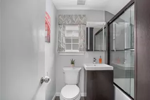 1401 Hope Rd, Cranston, RI 02831 - Photo 15