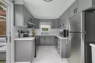 1401 Hope Rd, Cranston, RI 02831 - Photo 7