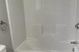 25 Denison St, Providence, RI 02904 - Photo 9